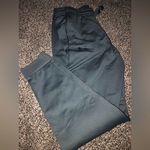 Boys under armour joggers/sweats